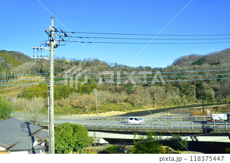 JR東日本水郡線の、常陸大宮駅から下小川駅までの車窓風景(2022年12月) 118375447