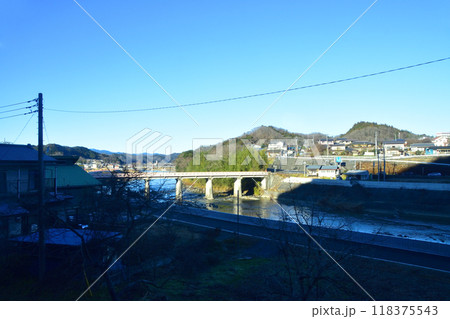 JR東日本水郡線の、下小川駅から常陸大子駅までの車窓風景(2022年12月) 118375543