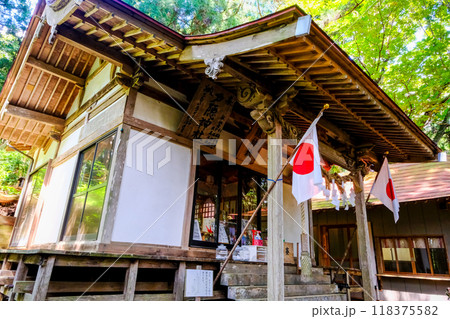 戸隠神社拝殿 118375582