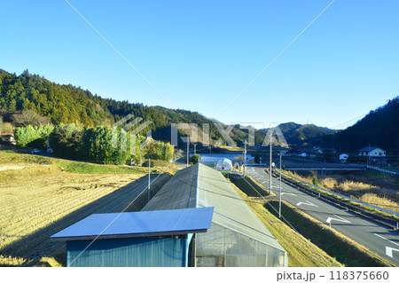 JR東日本水郡線の、常陸大子駅から磐城石井駅までの車窓風景(2022年12月) 118375660