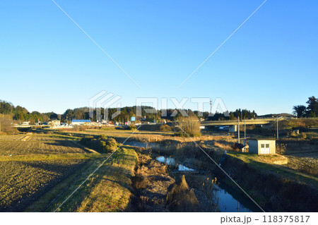 JR東日本水郡線の、磐城浅川駅から泉郷駅までの車窓風景(2022年12月) 118375817