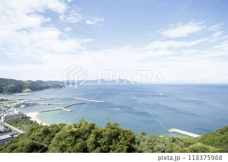 洲本城から見た大阪湾、青空 118375988
