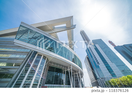「埼玉県」青空とさいたまスーパーアリーナの風景 118376126