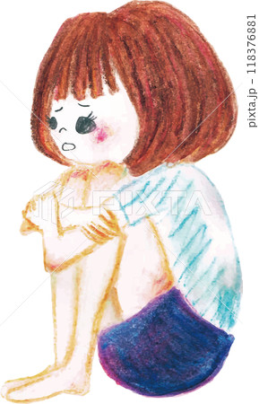 座って落ち込む女の子 座って落ち込む女の子 118376881