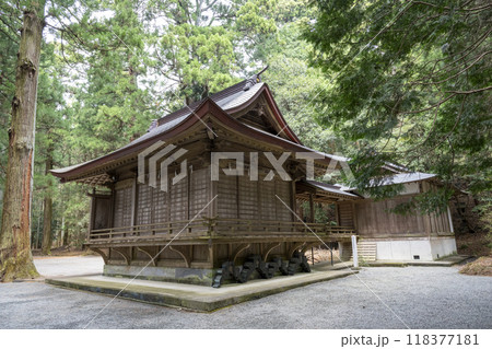 三夜沢赤城神社の神楽殿 118377181