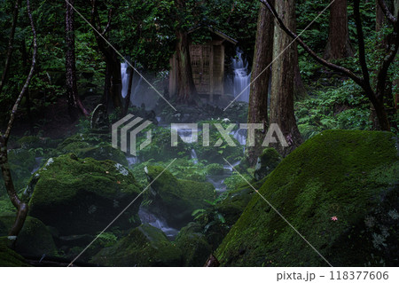 山形県遊佐町胴腹滝 山形県遊佐町胴腹滝 118377606