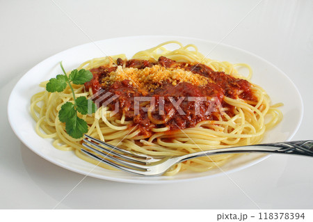 ミートソースのパスタ 118378394