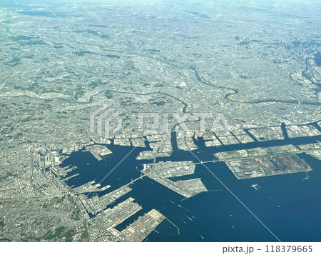 機内より見下ろす横浜港 機内より見下ろす横浜港 118379665