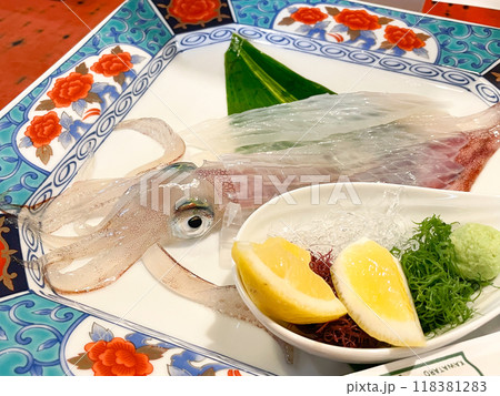 博多名物・いかの活造り 博多名物・いかの活造り 118381283
