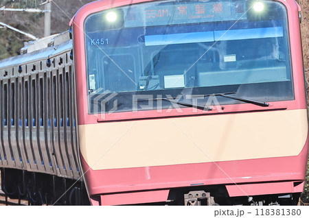 常磐線を走行するE531系赤電 118381380