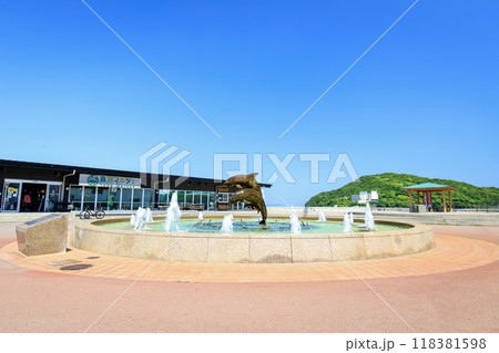 鳥羽市、晴天下の鳥羽マルシェ 118381598