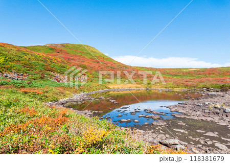 秋の焼石岳登山(泉水沼と焼石岳山頂) 秋の焼石岳登山(泉水沼と焼石岳山頂) 118381679