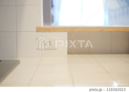 キッチンに設置したコンセント キッチンに設置したコンセント 118382023