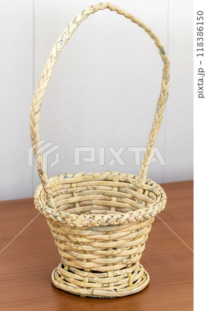 Wooden basket close-up Wooden basket close-up 118386150