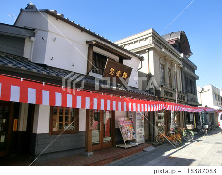 埼玉県の川越まつり前日の大正ロマン通り（吉田謙受堂､シマノコーヒー） 118387083