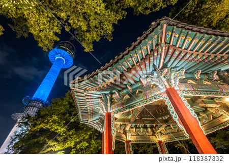 韓国　南山ソウルタワー 118387832