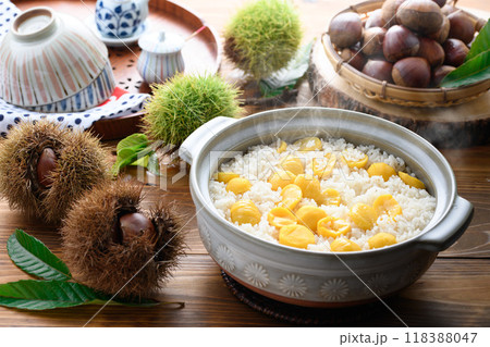 秋の味覚 土鍋で炊いた 栗ご飯 秋の味覚 土鍋で炊いた 栗ご飯 118388047