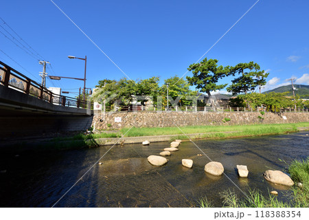 芦屋川 飛び石のある風景 業平さくら通り 兵庫県芦屋市大正橋付近 芦屋川 飛び石のある風景 業平さくら通り 兵庫県芦屋市大正橋付近 118388354