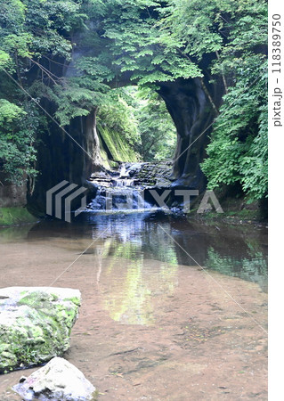 亀岩の洞窟 118389750