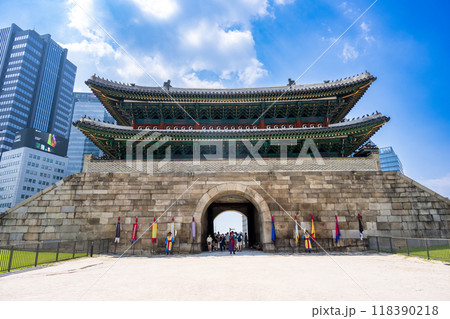 韓国 ソウル 崇礼門(南大門) 118390218
