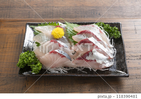 シマアジの刺身 118390481
