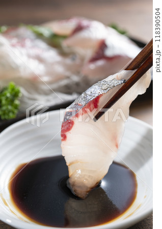 シマアジの刺身 シマアジの刺身 118390504