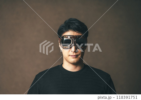 格好いい男性ポートレート 118391751