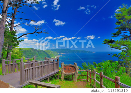 東北・鵜ノ巣断崖・絶景ポイント、バリアフリーの展望台と断崖絶壁の眺め・岩手県田野畑村(2) 118391819