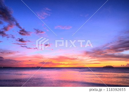 海の夕景 118392655