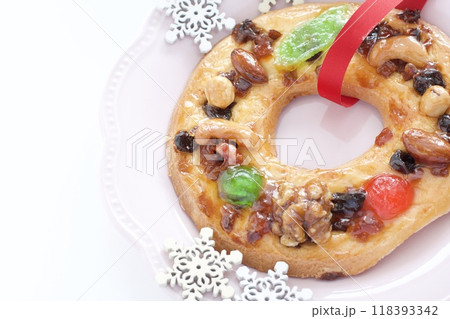クリスマスのお菓子ボーロレイ クリスマスのお菓子ボーロレイ 118393342