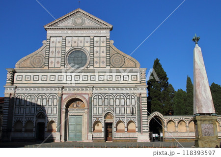 南ヨーロッパのイタリア共和国トスカーナ州フィレンツェ 世界遺産の歴史地区のサンタマリアノヴェッラ教会 南ヨーロッパのイタリア共和国トスカーナ州フィレンツェ 世界遺産の歴史地区のサンタマリアノヴェッラ教会 118393597