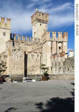 Sirmione castle, Lake Garda, Lombardy region, Italy 118394148