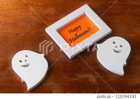 ハロウィン・かわいいオバケとHappy Halloween!!のタイトル ハロウィン・かわいいオバケとHappy Halloween!!のタイトル 118394191