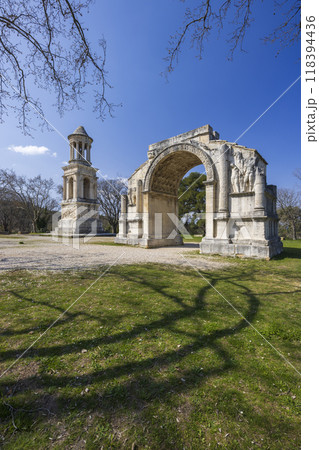 Mausoleum of Glanum, Glanum archaeological site near Saint-Remy-de-Provence, Provence, France 118394436