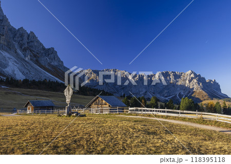 Peitlerkofel Mountain, Dolomiti near San Martin De Tor, South Tyrol, Italy Peitlerkofel Mountain, Dolomiti near San Martin De Tor, South Tyrol, Italy 118395118