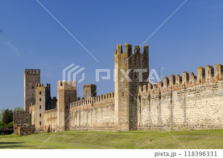 Ancient walls of Montagnana, Padova province, Veneto, Italy 118396331