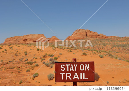 アッパー・アンテロープ・キャニオン　の出口周辺 アッパー・アンテロープ・キャニオン　の出口周辺　警告 118396954