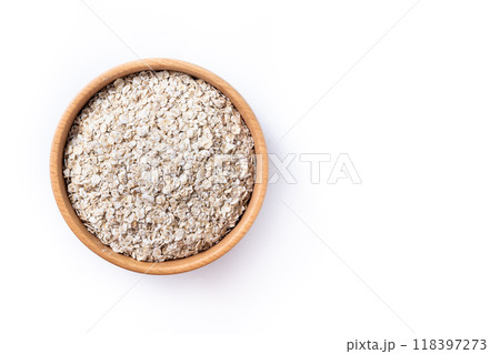 Rolled oats, healthy breakfast cereal oat flakes in bowl isolated on white background Rolled oats, healthy breakfast cereal oat flakes in bowl isolated on white background 118397273