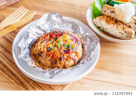 トースターで焼いたピザ風がんもどき トースターで焼いたピザ風がんもどき 118397991