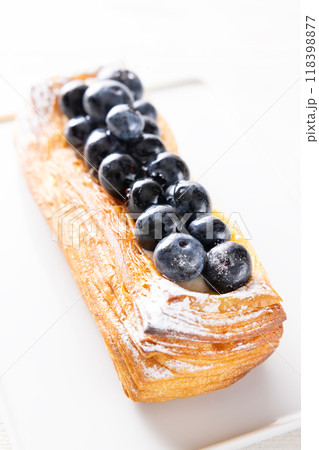 おいしいブルーベリーデニッシュ 118398877