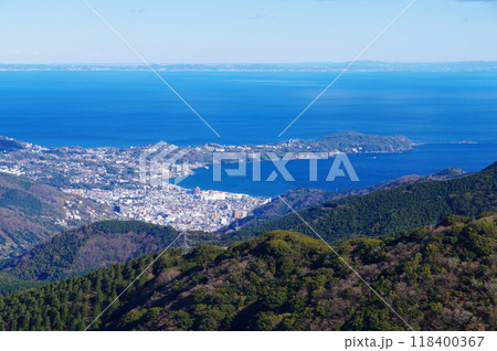 箱根十国峠から望む相模湾と真鶴半島 箱根十国峠から望む相模湾と真鶴半島 118400367