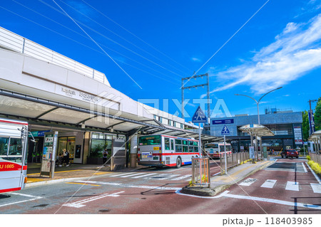 日本の横浜都市景観 9月・猛烈な暑さ続く…あざみ野駅前などを望む 118403985