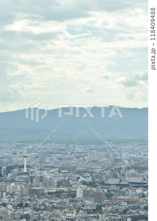 青蓮院門跡　青龍殿　西展望台から見る京都駅周辺 118409488