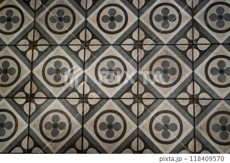 Antique ceramic tiles with vintage pattern Antique ceramic tiles with vintage pattern 118409570