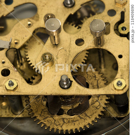 old clockwork, metal gears close up 118409890