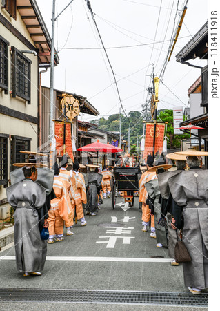 秋の高山祭　御神幸（御巡幸、祭行列） 118411918