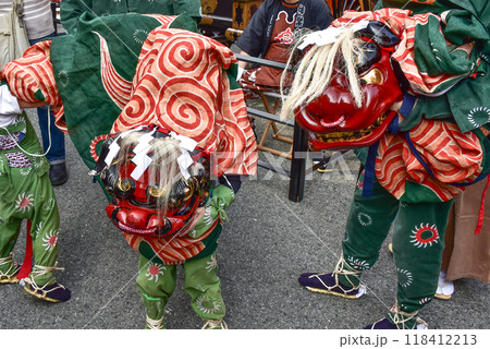 秋の高山祭　獅子舞 118412213