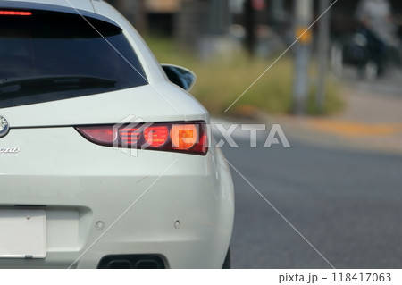 車のテールランプ 118417063