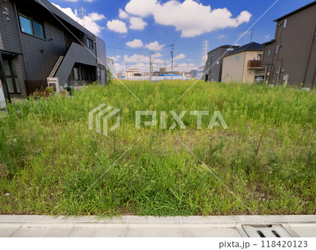 住宅街の空き地 118420123