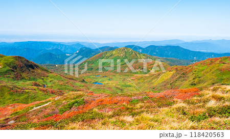 秋の焼石岳登山(焼石岳山頂):焼石沼・モッコ岳方面の眺め 秋の焼石岳登山(焼石岳山頂):焼石沼・モッコ岳方面の眺め 118420563